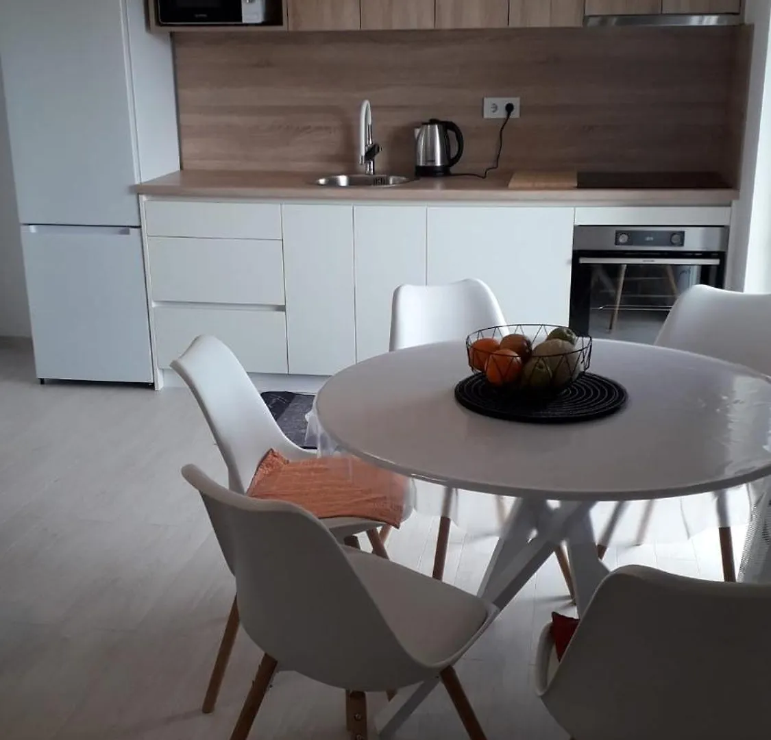 B&L Apartments Vir